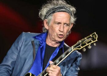 Uma relação de respeito entre guitarristas, apesar das críticas pesadas de Keith ao som do Led Zeppelin. Foto: Reprodução