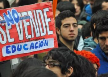 Chile aprova universidade gratuita: 200 mil estudantes isentos em 2016. Foto: Reprodução.