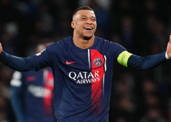 Muitos jogadores grandes que deixaram sua marca na história do futebol abandonaram a Europa no verão de 2023