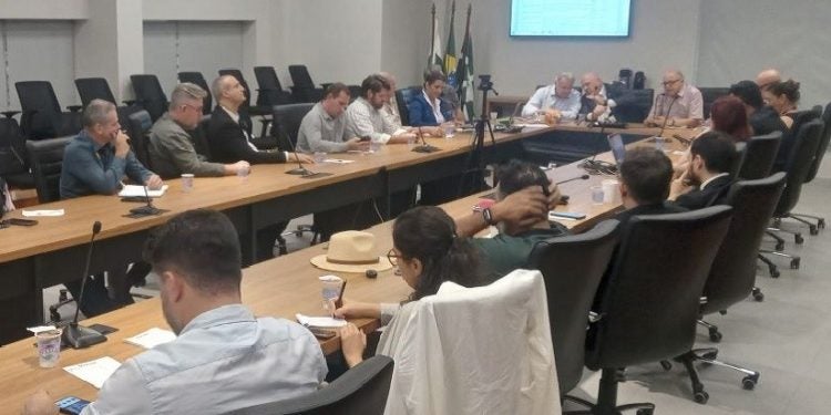 Morador de Foz Iguaçu pode participar do debate na plenária do Codefoz – foto: Divulgação
