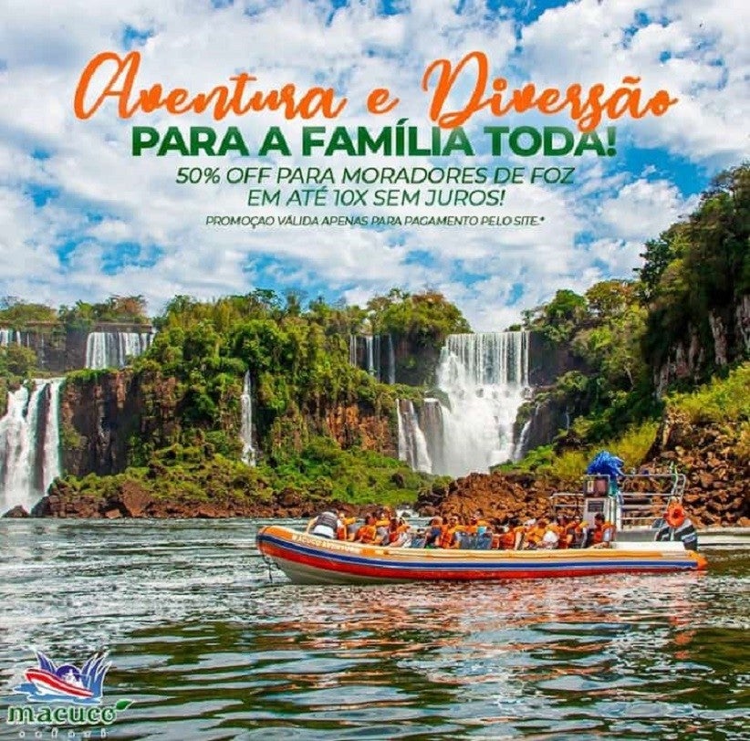 O passeio de barco do Macuco Safári chega bem perto das quedas para o visitante se batizar nas águas das Cataratas do Iguaçu. Foto: Marcos Labanca