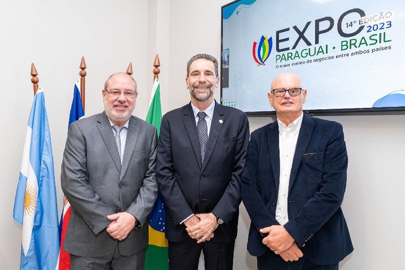 Justo Zacarías Irún, Enio Verri e Danilo Vendruscolo (presidente da ACIFI). Foto: Sara Cheida/Itaipu Binacional