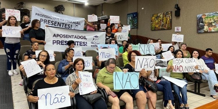 Servidores compareceram à Câmara de Vereadores para tentar impedir a aprovação do Projeto da Reforma da Previdência. (Foto Assessoria)