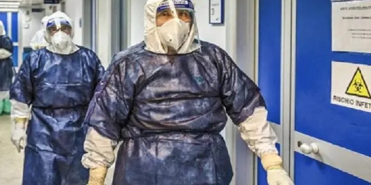 Coronavírus: a COVID-19 já infectou mais de 1,2 milhão de pessoas e matou mais de 70.000, sendo mais de 50.000 na Europa (Fabrizio Villa/Getty Images)