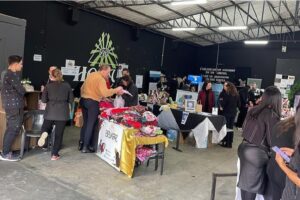 Os estandes da primeira feira Mulheres Empreendedoras em Ação