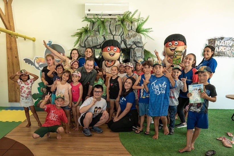 Espaço Kids do DoubleTree by Hilton Foz, é inaugurado com crianças da AFA