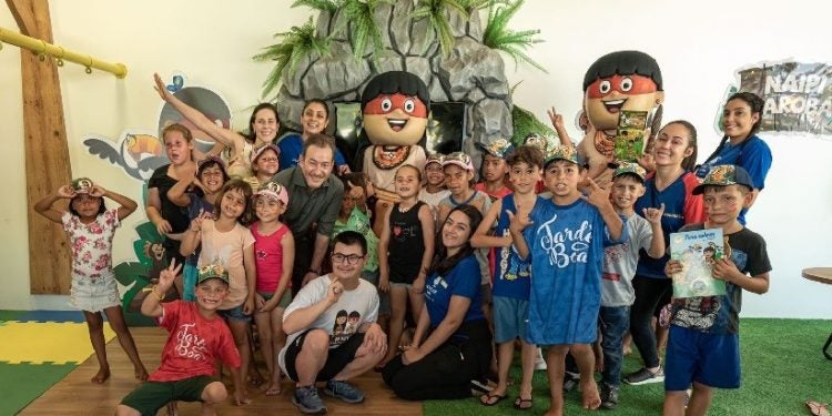 Espaço Kids do DoubleTree by Hilton Foz, é inaugurado com crianças da AFA