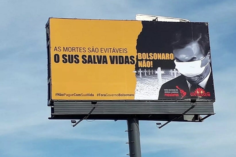 Outdoor em defesa do SUS e pelo fim do governo Bolsonaro em Florianópolis (Foto: Rede Nacional de Médicas e Médicos Populares - Foto: Divulgação)