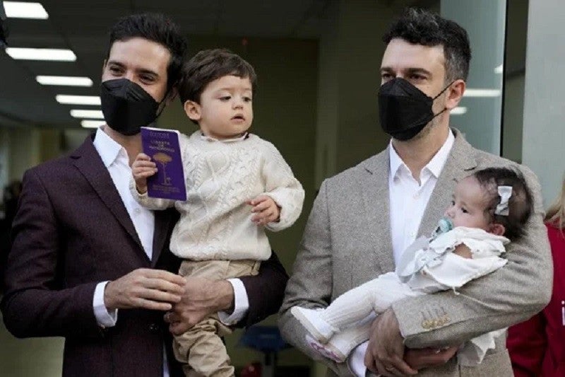 Javier e Jaime são os primeiros homens a se casar na história de Chile - Foto: Reprodução