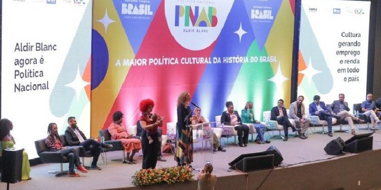 A cerimônia de lançamento da Política Nacional Aldir Blanc de Fomento à Cultura foi realizada no Museu Nacional da República, em Brasília - Foto: Tony Oliveira/Agência Brasília
