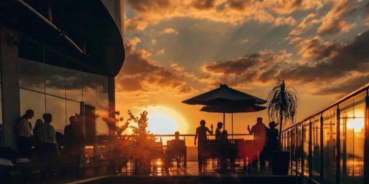 Fenômeno poderá ser visto durante pôr do sol no Sky Bar, localizado no terraço do Viale Tower