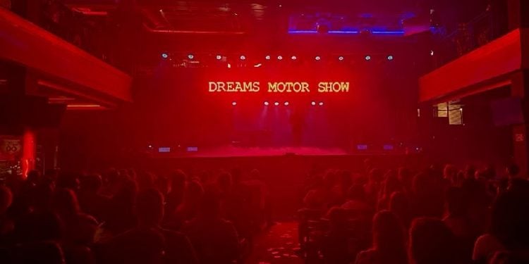 Público lotou o Dreams Motor Show para ver o espetáculo dos Ilusionistas Henry e Klauss