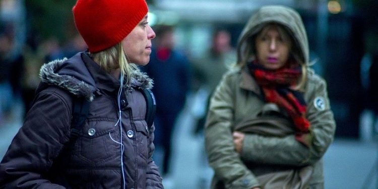 Saiba quando nova frente fria chega e pode causar dia mais frio do ano - Foto: Istock/Szucinski