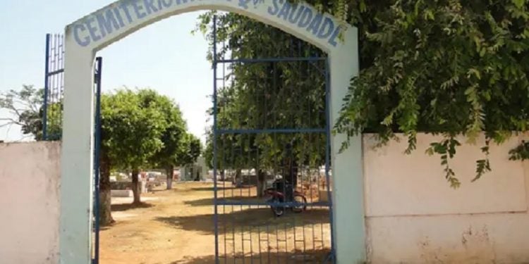 Foto principal: cemitério em Juara. (Reprodução)