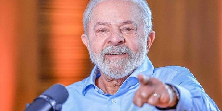 Segundo estimativas do Governo Federal, há 2,5 mil brasileiros com recursos aplicados nesses fundos de super-ricos, que acumulam R$ 756,8 bilhões. Foto: Ricardo Stuckert /PR