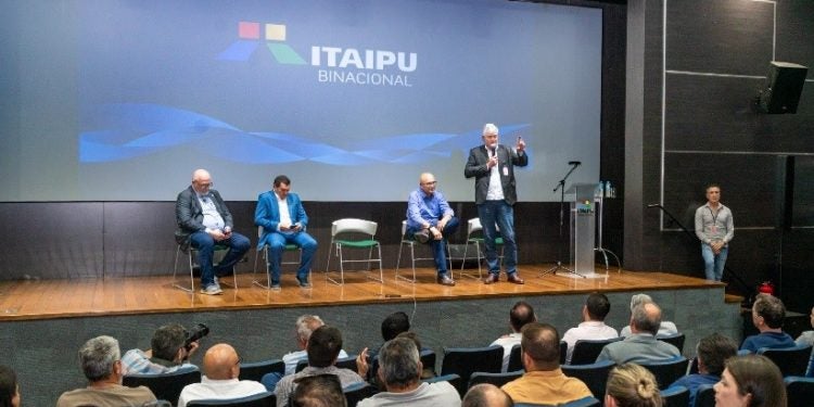 Reunião na quarta-feira, dia 30. Foto: Sara Cheida/Itaipu Binacional
