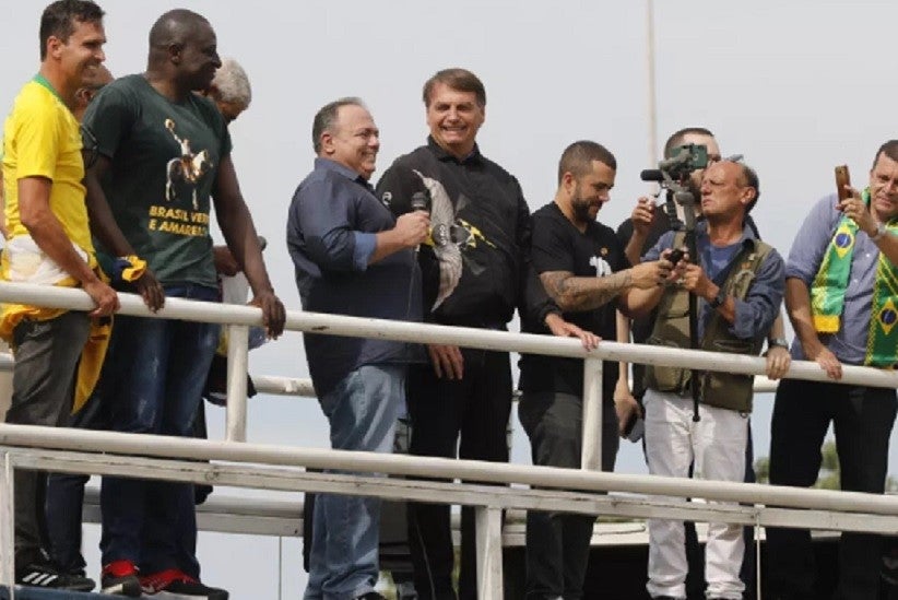 Para o Exército, participação de Pazuello em ato com Bolsonaro não configura "transgressão disciplinar"