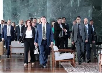 Café da manhã com Braga Netto, Ministro-Chefe da Casa Civil da Presidência da República; Luiz Eduardo Ramos, Ministro-Chefe da Secretaria de Governo da Presidência da República; e Deputado Vitor Hugo (PSL/GO), Líder do Governo na Câmara dos Deputados. Ima