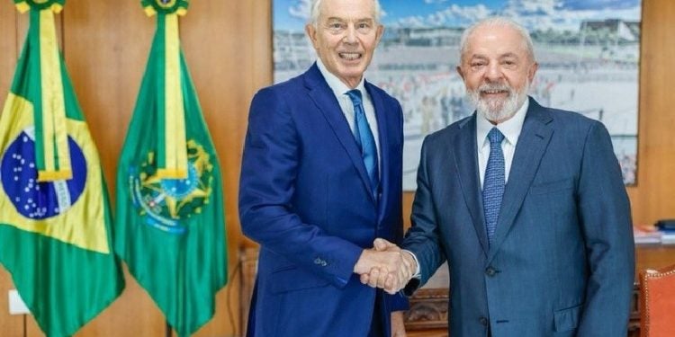 Lula recebeu felicitações pela assunção, em dezembro próximo, da presidência do G20 e pela realização da próxima COP 30, em Belém (PA) - Foto: Ricardo Stuckert / PR
