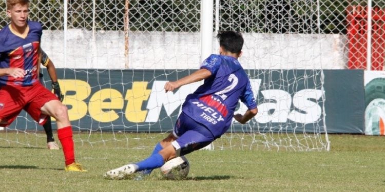 Partida terá transmissão ao vivo pela TV Azulão da Fronteira, no youtube
Créditos: Abel da Banca