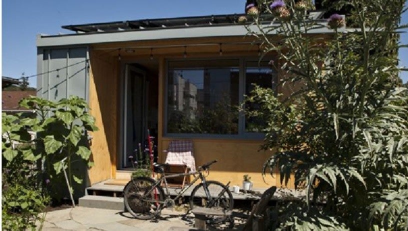 Em Seattle, a iniciativa pioneira, as casas são construídas com doações da comunidade e ajuda de voluntários - Foto Divulgação/Block Project