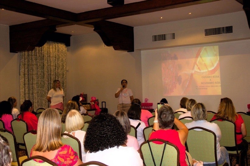 As palestrantes - radiologista Juliana Locks, psicóloga Camila Brusnicki, nutricionista Daiana Pepe.