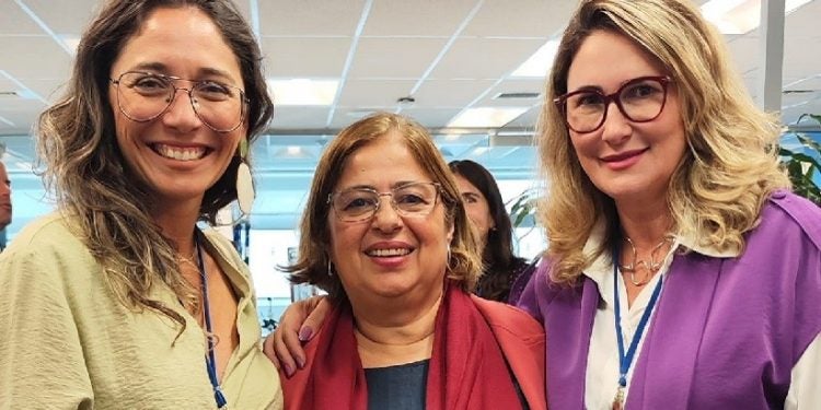Lígia Soares, a ministra da Mulher, Cida Gonçalves, e Silvana Vitorassi. Foto: Divulgação/Itaipu Binacional
