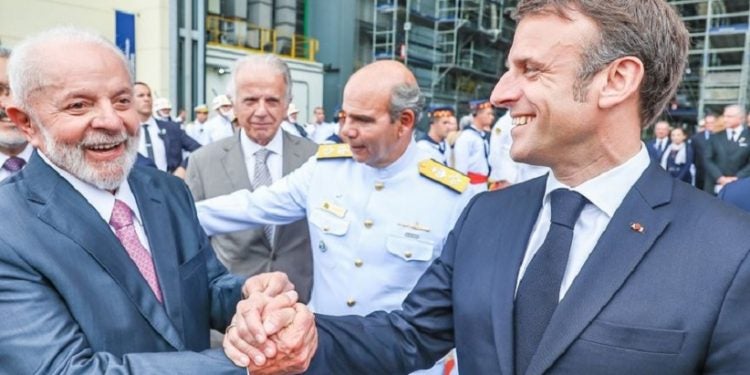 A visita de Macron ao Brasil envolveu uma série de agendas - ambientais, políticas e econômicas -, com compromissos em Belém (PA), Itaguaí (RJ), São Paulo (SP) e Brasília (DF) - Foto: Ricardo Stuckert/PR