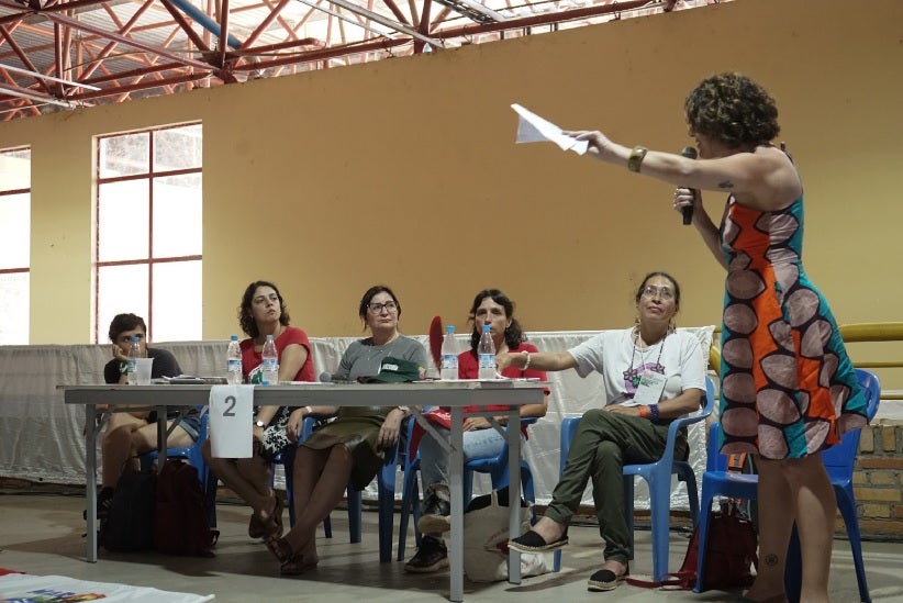 Todos os palestrantes concordaram que a luta nas ruas, nos territórios, é a garantia de que os direitos serão mantidos e, posteriormente, se transformarão em políticas públicas para melhorar a vida das pessoas que habitam nosso continente. Foto: Zary Wong