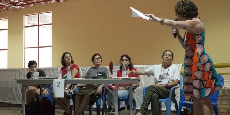 Todos os palestrantes concordaram que a luta nas ruas, nos territórios, é a garantia de que os direitos serão mantidos e, posteriormente, se transformarão em políticas públicas para melhorar a vida das pessoas que habitam nosso continente. Foto: Zary Wong