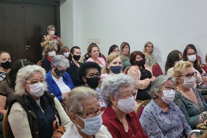 Professores e funcionários aposentados das cidades da região participaram do encontro – Foto: Assessoria
