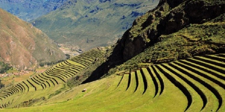 O Vale Sagrado dos Incas nos Andes peruanos é formado por numerosos rios; possui muitos monumentos arqueológicos / Foto: alessandro_pinto.