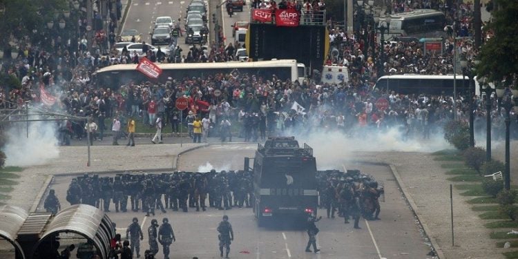 Ação policial deixou mais de 200 feridos em Curitiba. Ninguém foi responsabilizado – Foto: Orlando Kissner/ Fotos Públicas