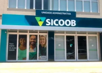 Sicoob Três Fronteiras é uma cooperativa financeira que nasceu em Foz do Iguaçu e está presente em toda a cidade – foto: Divulgação