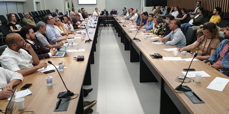 Plenária é aberta para a participação da comunidade - foto Divulgação