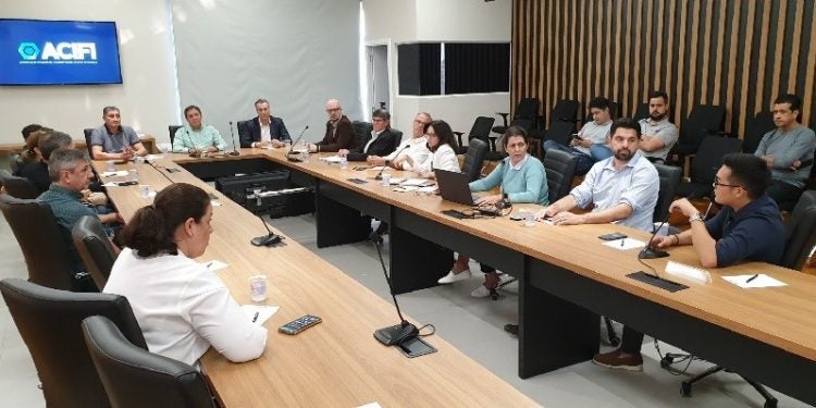 Classe empresarial é contra o aumento do valor da hora e da regularização cobrado dos motoristas – foto divulgação
