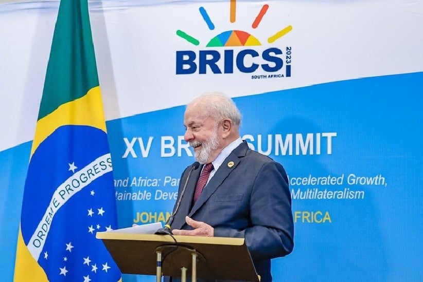 O presidente conversou com jornalistas antes de deixar a África do Sul rumo a Angola, onde cumpre agenda de dois dias - Foto: Ricardo Stuckert