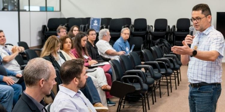 Coordenador do workshop, Hudson Lissoni Leonardo. Foto: Alexandre Marchetti/Itaipu Binacional
