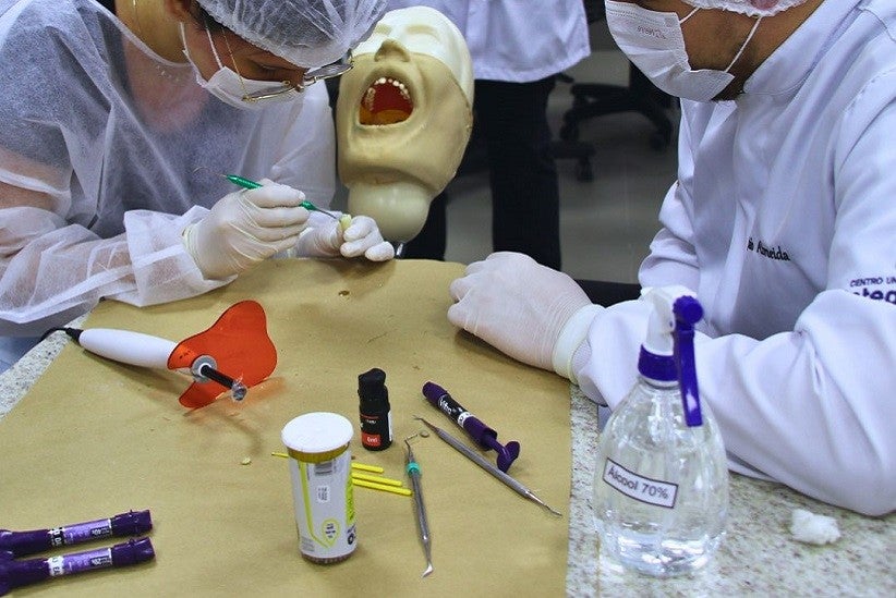 Na 17ª Feira das Profissões, estudantes podem tirar dúvidas sobre os cursos superiores e a profissão que pretendem seguir - Foto: Centro Universitário Integrado