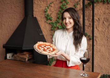 Empresária Luiza Zenatti Fadanelli será recebida no consulado da Itália, em reconhecimento à qualidade da pizza. Foto: Divulgação