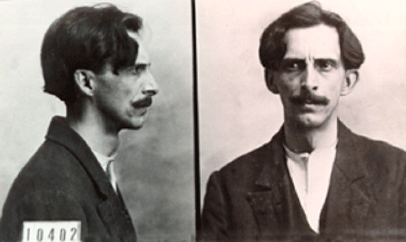 Edgard Leuenroth. Fotos tiradas na delegacia por ocasião da prisão em 1917.