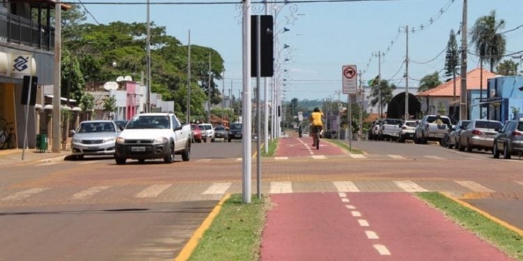Centro comercial de Mercedes no estado do Paraná