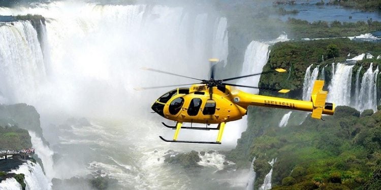 Passeio de helicóptero - Créditos: Helisul