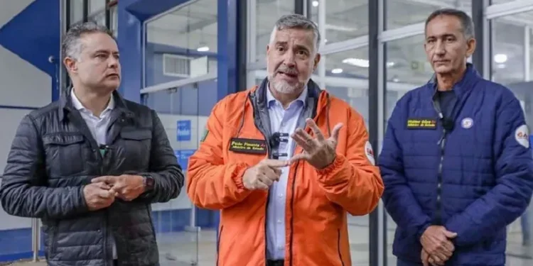 Ministros Renan Filho (Transportes), Paulo Pimenta (Apoio à Reconstrução do RS) e Waldez Góes (Desenvolvimento Regional) durante live para balanço das ações do Governo Federal em apoio ao Rio Grande do Sul, nesta quinta-feira (16), em Porto Alegre - Foto: