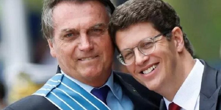 Íntimo de Bolsonaro, Ricardo Salles é elogiado por chefe da PF, de quem sofre investigação. Reprodução: Folha/UOL