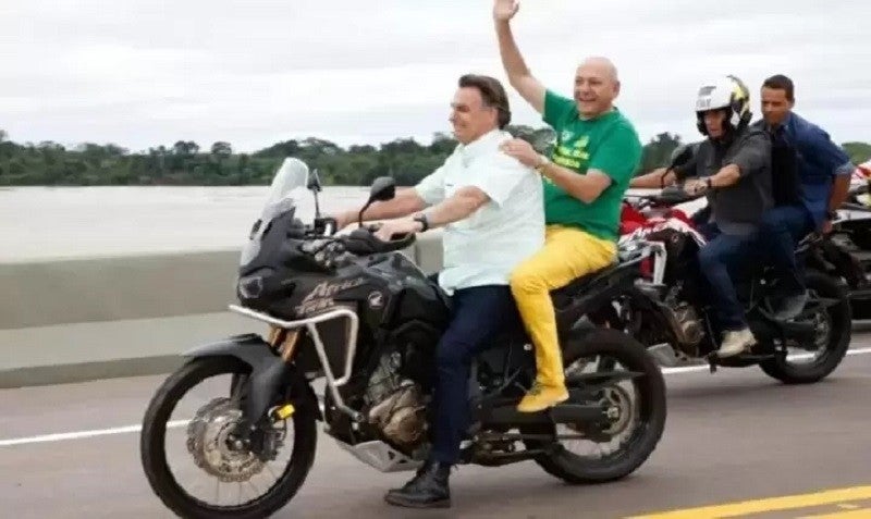 Luciano Hang pegou “carona” com o presidente Jair Bolsonaro – Planalto/Divulgação