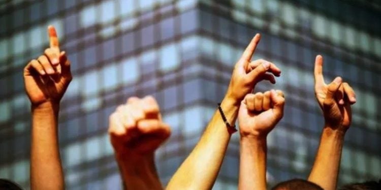 A pandemia aumentou a insatisfação dos trabalhadores em muitas partes do mundo, levando ao crescimento do movimento antitrabalho -  Foto: Getty Images