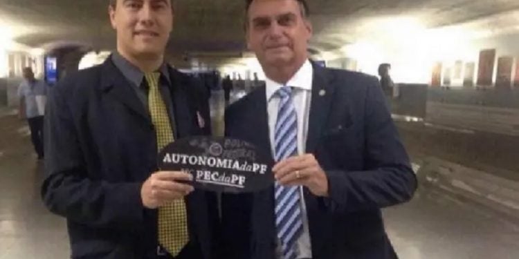 Em 2016, Blatt recorreu aos Bolsonaro para obter apoio para a PEC da Autonomia, reivindicação da categoria para que a corporação tenha autonomia total em relação ao governo Foto: Reprodução/Facebook