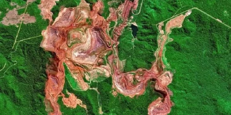 Carajás, no Brasil, é uma das maiores minas de minério de ferro do planeta