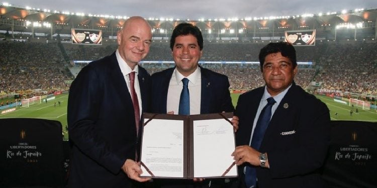 Gianni Infantino, presidente da FIFA; André Fufuca, ministro do Esporte; Ednaldo Rodrigues, presidente da CBF - Foto: Miguel Schincariol/FIFA